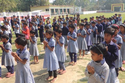 নাটোরে ক্ষুদে শিক্ষার্থীদের প্রার্থনায় পলান সরকার 

