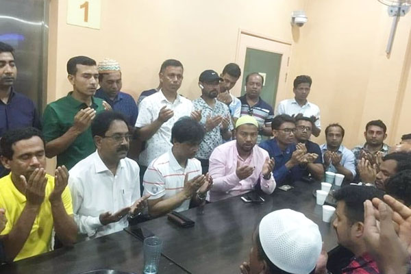সিঙ্গাপুরে ওবায়দুল কাদেরের জন্য দোয়া