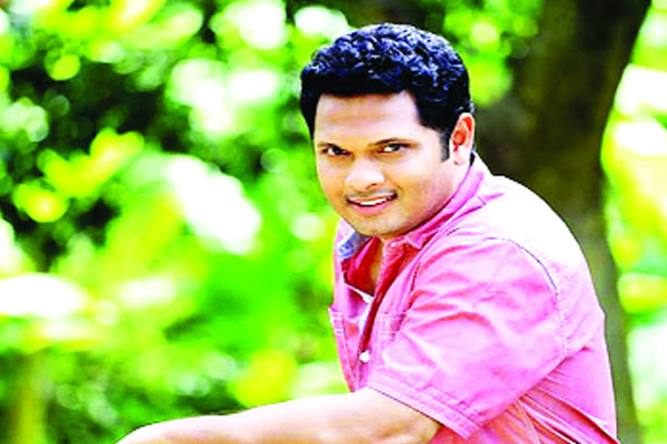 ওয়েব সিরিজে সম্রাট