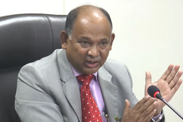 সেবার মান বাড়াতে কমলাপুর রেলস্টেশনকে সময় বেঁধে দিলেন রেলমন্ত্রী