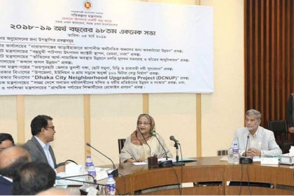 'তাঁতের উপহার সামগ্রী দিলে বিদেশিরা অনেক খুশি হয়'