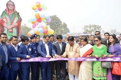 দিনাজপুরে আঞ্চলিক এসএমই পণ্য মেলা’র উদ্বোধন