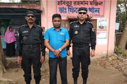 ফরিদপুরে র‌্যাবের অভিযানে ভুয়া চিকিৎসক আটক