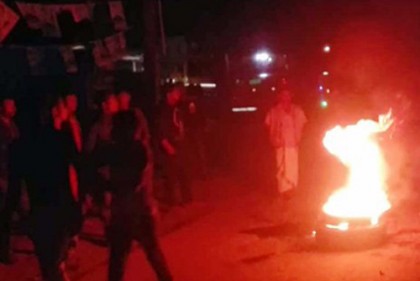 লালমনিরহাটে আওয়ামী লীগের দু’গ্রুপে সংঘর্ষ, মহাসড়ক অবরোধ
