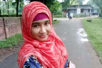 কলেজছাত্রী সুমাইয়া বাঁচতে চায়