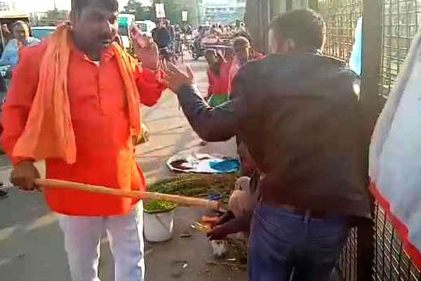 লখনউয়ে দুই কাশ্মীরিকে মারধরের অভিযোগ