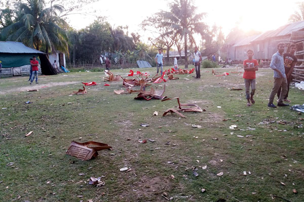 কাঠালিয়ায় নৌকা ও বিদ্রোহী প্রার্থীর সমর্থকদের সংঘর্ষ, আহত ৩৫