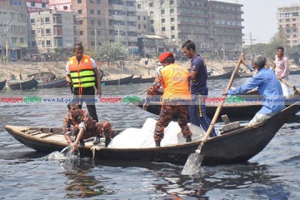 বুড়িগঙ্গায় নৌকাডুবি; আরো ১ লাশ উদ্ধার, নিখোঁজ ১