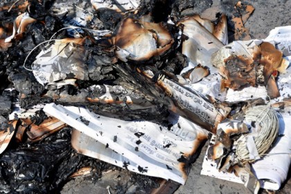 বগুড়ায় স্বতন্ত্র চেয়ারম্যান প্রার্থীর ১৫০০ পোস্টারে আগুন