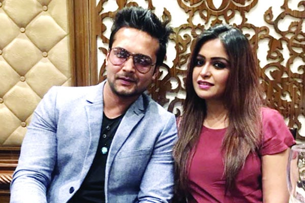রানী-আজাদের ফেরারী প্রেম