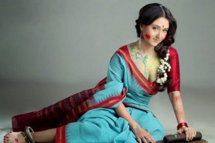 শরীর নিয়ে প্রশ্ন করায় চটলেন স্বস্তিকা