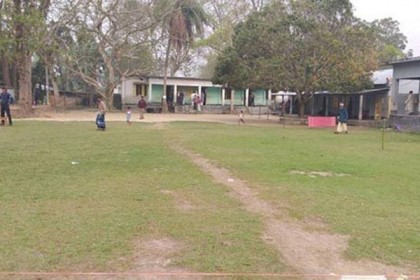নাটোরে ভোটার উপস্থিতি নেই বললেই চলে