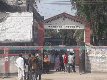 পঞ্চগড়ে ভোটারদের উপস্থিতি কম