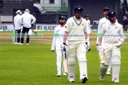 ফের বৃষ্টির হানা, শেষ হলো তৃতীয় দিন