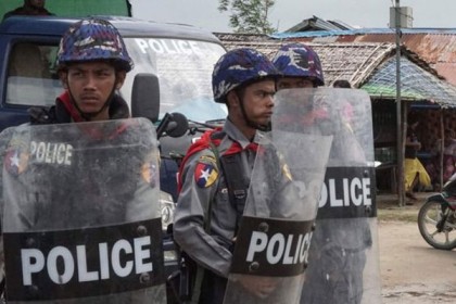 রাখাইনে জঙ্গি হামলায় ৯ পুলিশ নিহত