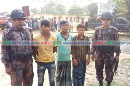 নেত্রকোনায় জাল ভোট দেওয়ার অভিযোগে আটক ৩

