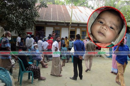 গ্রিল খুলে ঘুমন্ত মা-বাবার বিছানা থেকে শিশুকে চুরি!