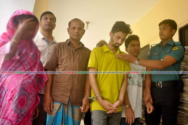 ৬ সেকেন্ডেই তালা ভেঙে চুরি! ১৪৫ মোবাইল উদ্ধার