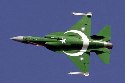 ভারতের তেজসকে টেক্কা দিতে পাকিস্তানের ভরসা 'JF-17'