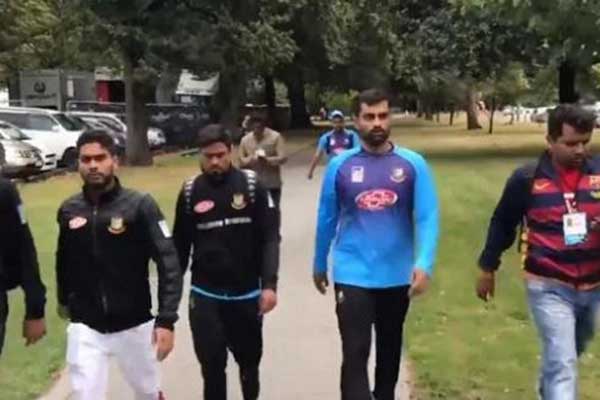 ক্রাইস্টচার্চে মসজিদে এলোপাথাড়ি গুলিতে বহু হতাহত, তামিমরা নিরাপদ