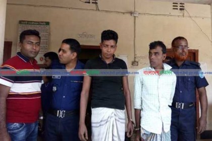 বাসে তুলে দেয়ার কথা বলে মা-মেয়েকে গণধর্ষণ, গ্রেফতার ২