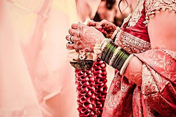টাকা গুণতে না পারায় বিয়ে ভেঙে দিল কনে!
