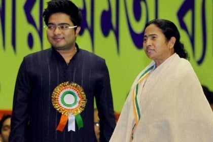 বিমানবন্দরে স্বর্ণসহ মমতার ভাতিজা-বউয়ের আটকের গুঞ্জন!