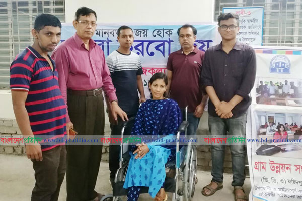 মিনি আক্তারের পাশে 'আমরা করবো জয়'