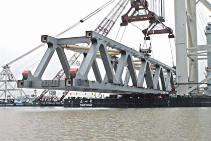 ক্রেনের যান্ত্রিক ত্রুটির কারণে শুক্রবার বসানো হচ্ছে পদ্মা সেতুর স্প্যান