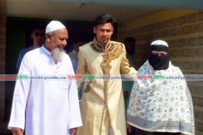 ঘরোয়া আয়োজনে 'কাটার মাস্টার' মুস্তাফিজের বিয়ে