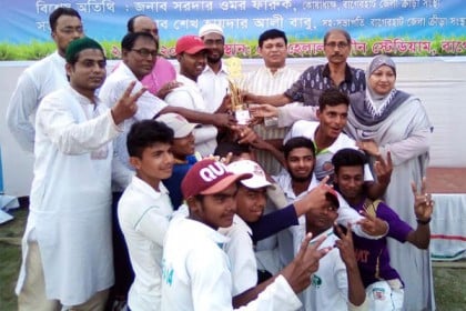 
চ্যাম্পিয়ন বাগেরহাট কলেজিয়েট স্কুল 