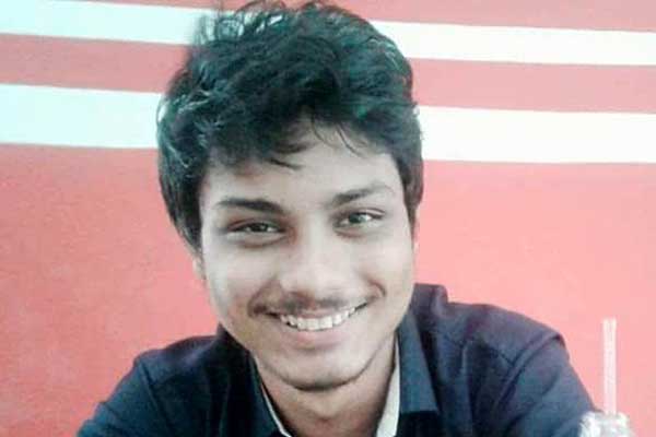 সিকৃবির শিক্ষার্থীকে বাসচাপা দিয়ে হত্যার অভিযোগ
