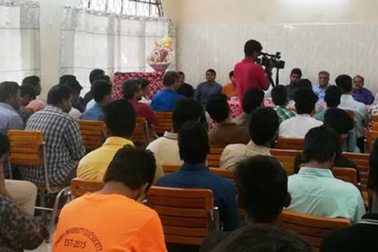 ডাকসুর সভায় ভিপি নুরের যোগদান