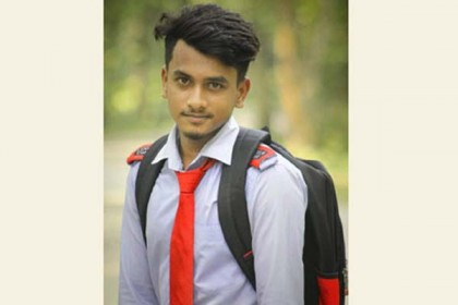 গাজীপুর সড়কে প্রাণ গেল কলেজ ছাত্রের, আহত ৩
