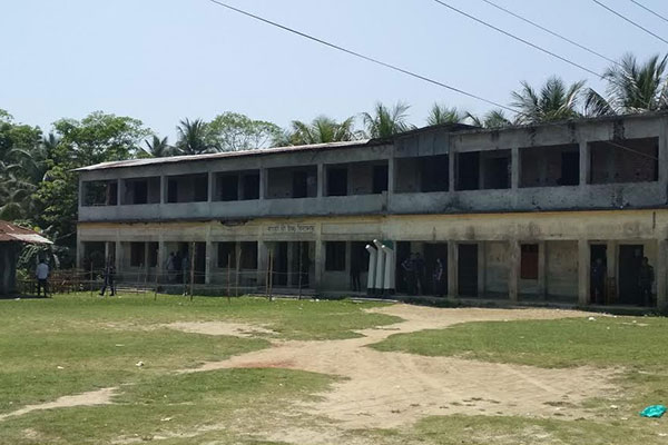 লক্ষ্মীপুরে ৫ ঘণ্টায় ১২ পার্সেন্ট ভোট!