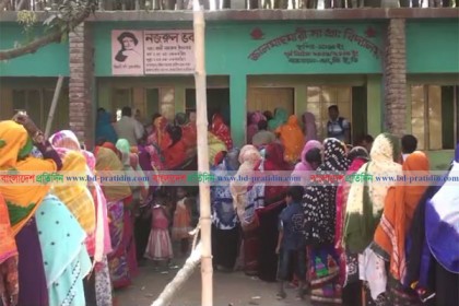 চাঁপাইনবাবগঞ্জে বেশিরভাগ কেন্দ্রে ভোটার উপস্থিতি কম