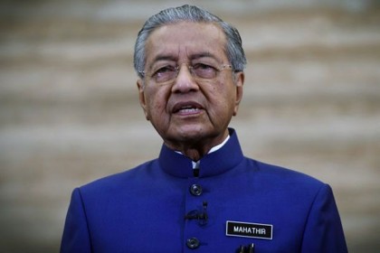 ইসরায়েলকে ‘ডাকাতের রাষ্ট্র’ বললেন মাহাথির