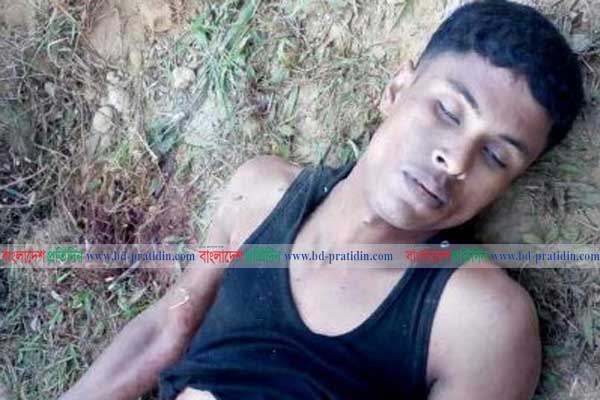 টেকনাফে পাহাড় থেকে রোহিঙ্গা ডাকাতের গুলিবিদ্ধ লাশ উদ্ধার