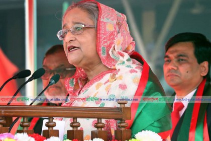 যুগের সঙ্গে সন্তানরা যেন এগোতে পারে, সে লক্ষ্যে কাজ করছি: প্রধানমন্ত্রী