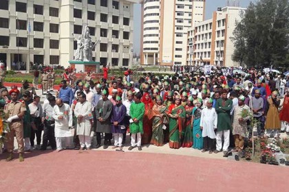 নোবিপ্রবিতে সহস্র কণ্ঠে জাতীয় সংগীত