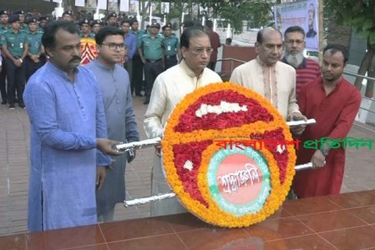 
যথযোগ্য মর্যাদায় বরিশালে মহান স্বাধীনতা দিবস পালিত
