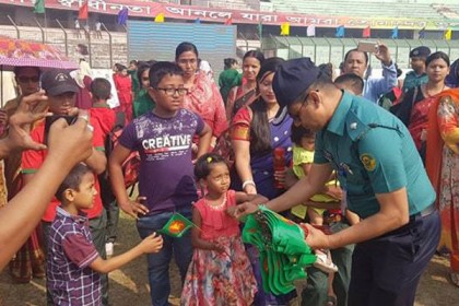 স্বাধীনতা দিবসে পুলিশের অনন্য উদ্যোগ

