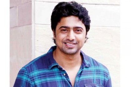 সংসদের আঙিনায় মমতার ‘স্টার’ সাংসদরা ডাহা ফেল! 