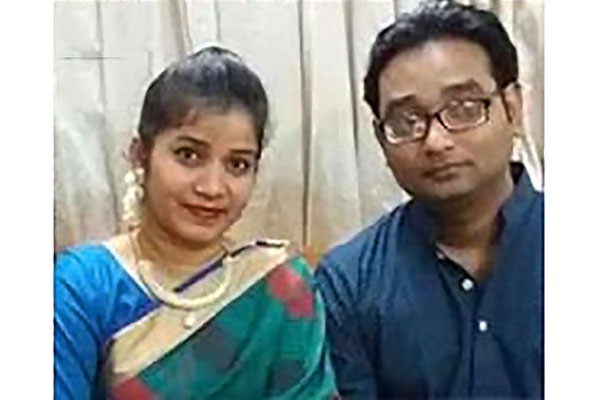 লাফিয়ে পড়ে মারা গেলেন স্বামী, নিখোঁজ স্ত্রী