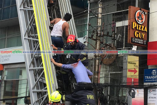 যে কারণে ভয়াবহ রূপ নেয় বনানীর এফআর টাওয়ারের আগুন