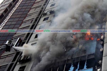 ‘মা দম বন্ধ হয়ে আসছে’
