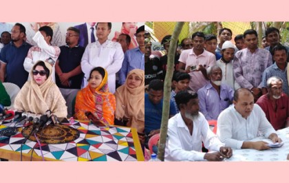 কবিরহাটে দুই উপজেলা চেয়ারম্যান প্রার্থীর পাল্টা-পাল্টি সংবাদ সম্মেলন