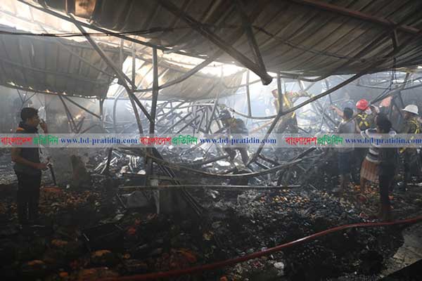 ডিএনসিসি মার্কেটে আগুনের ঘটনায় তদন্ত কমিটি