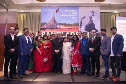 পোল্যান্ডে স্বাধীনতা দিবস ও কূটনৈতিক সংবর্ধনা