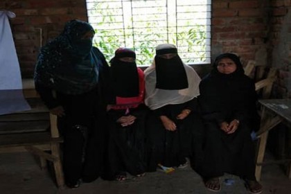চট্টগ্রামে জাল ভোট দেওয়ায় ৪ নারী আটক

